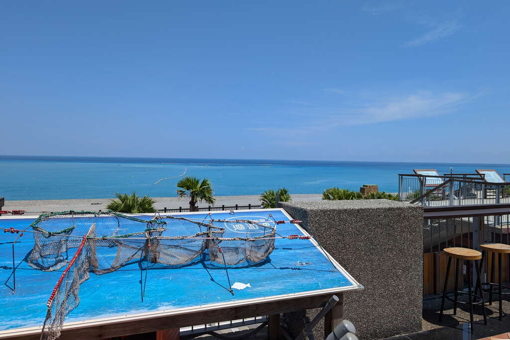 洄遊吧2樓戶外展示區