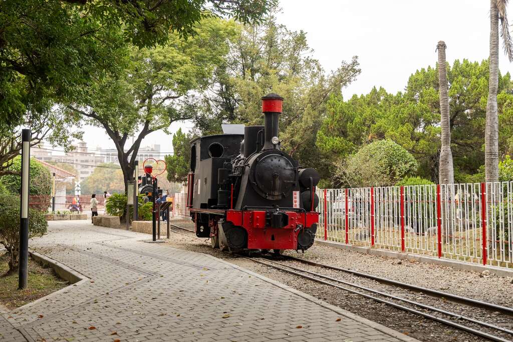 虎尾糖廠原區擺放的火車頭