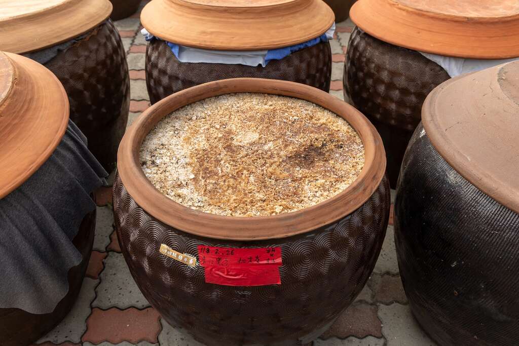 使用西螺的黑豆釀造