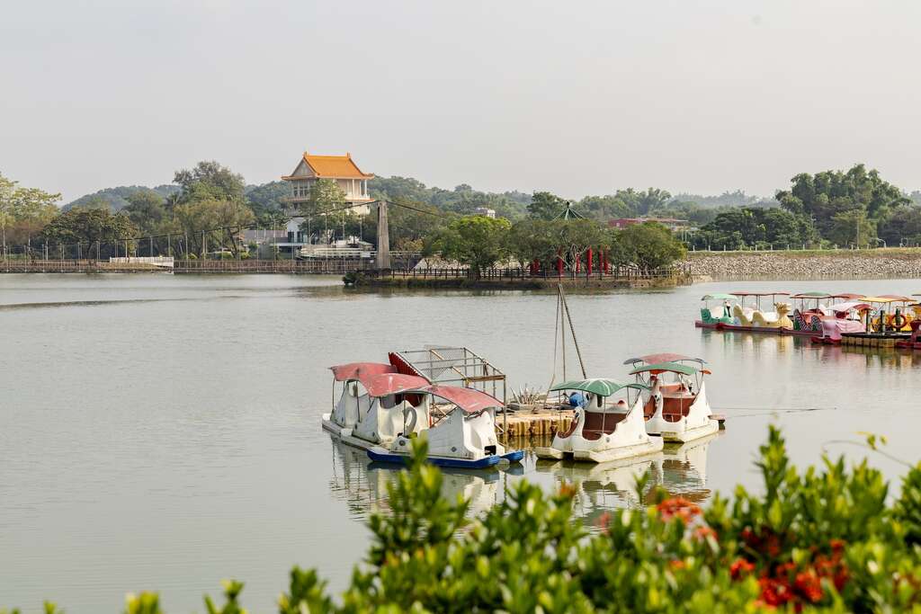 虎頭埤寬闊的湖面