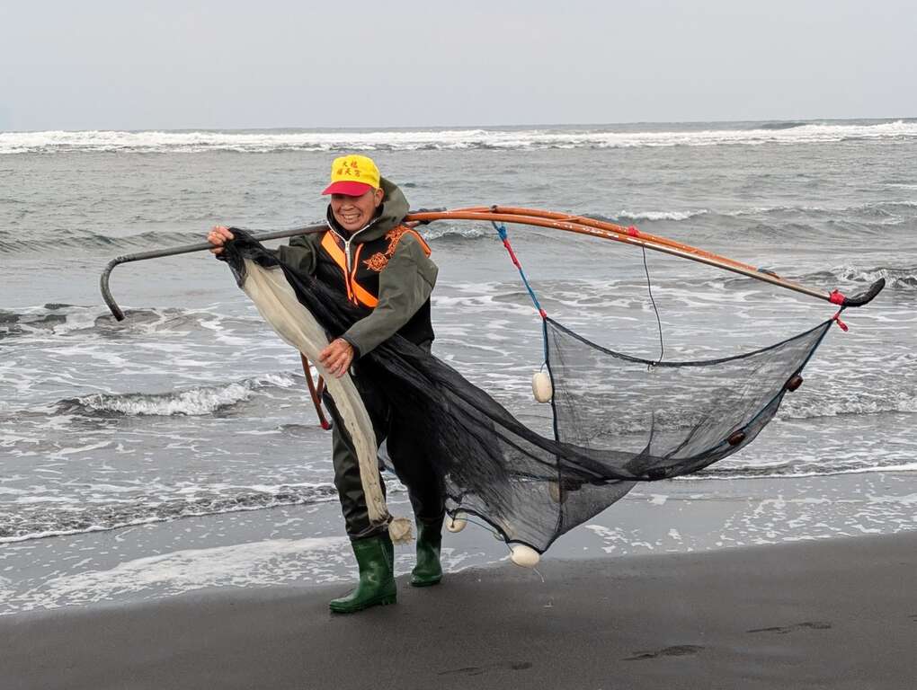從海中上岸的阿富伯