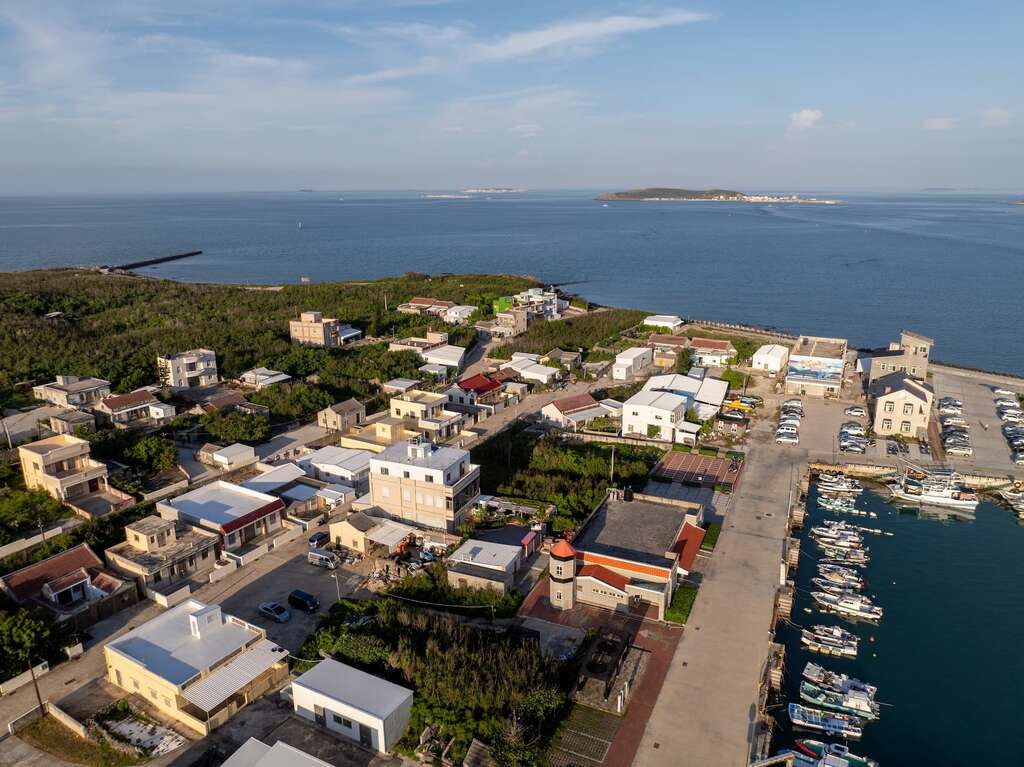 元貝田媽媽鄰近澎湖水族館，以岐頭漁港為基地