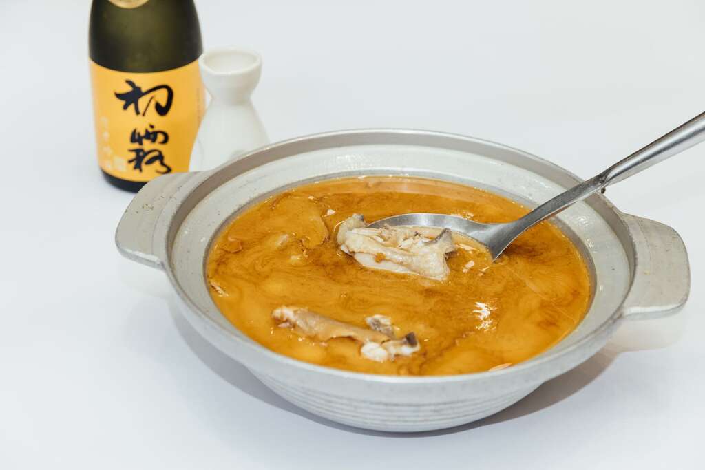 招牌菜洋菇麻油雞