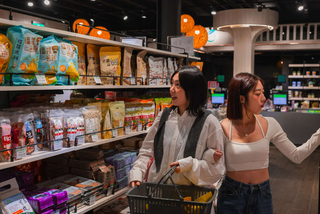 新農民市場有當地伴手禮