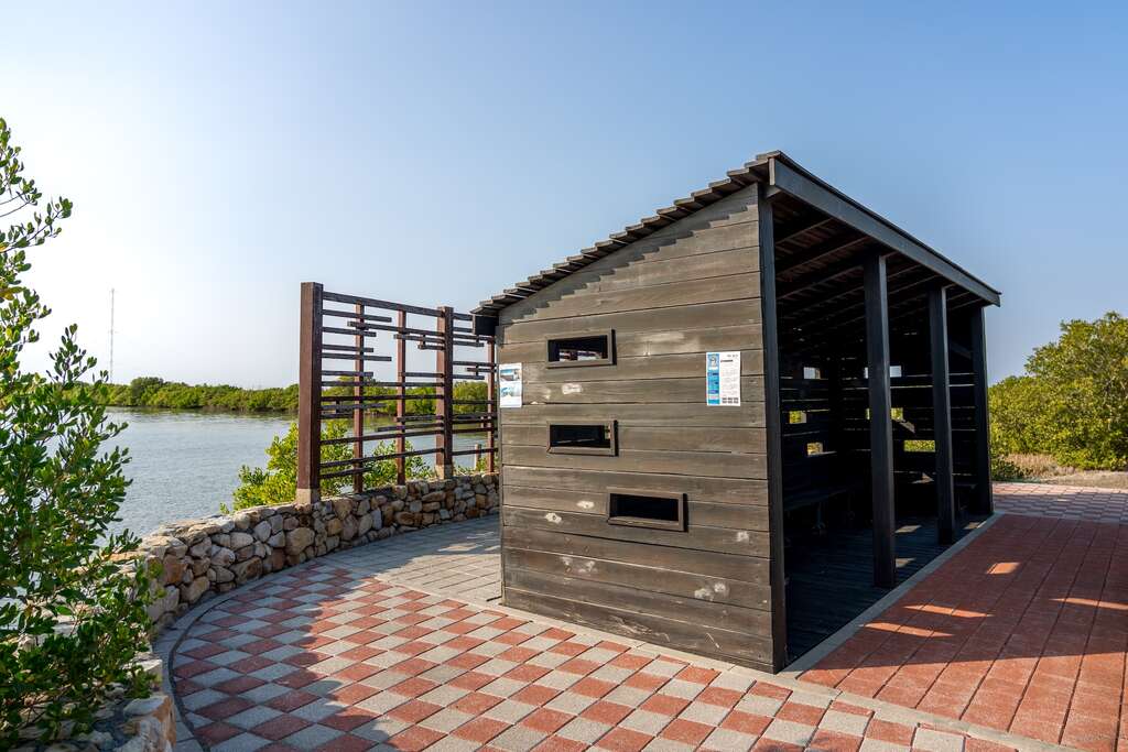 湖口濕地設有賞鳥亭與賞鳥牆