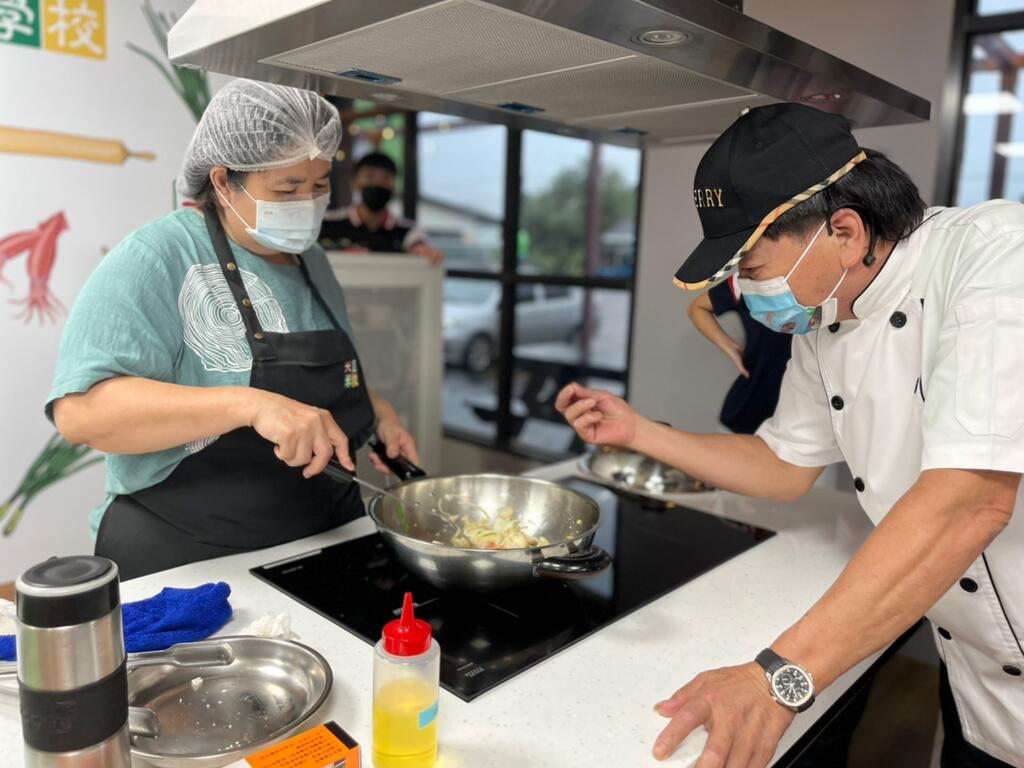 專業主廚傳授烹飪技巧