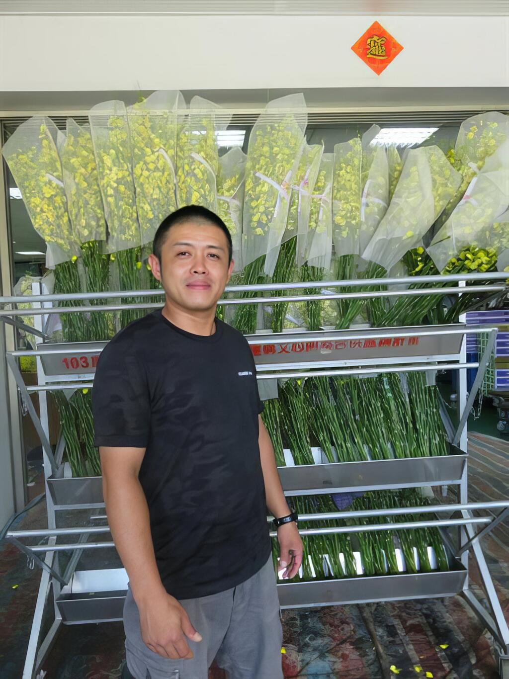 父子同心合作推動文心蘭園