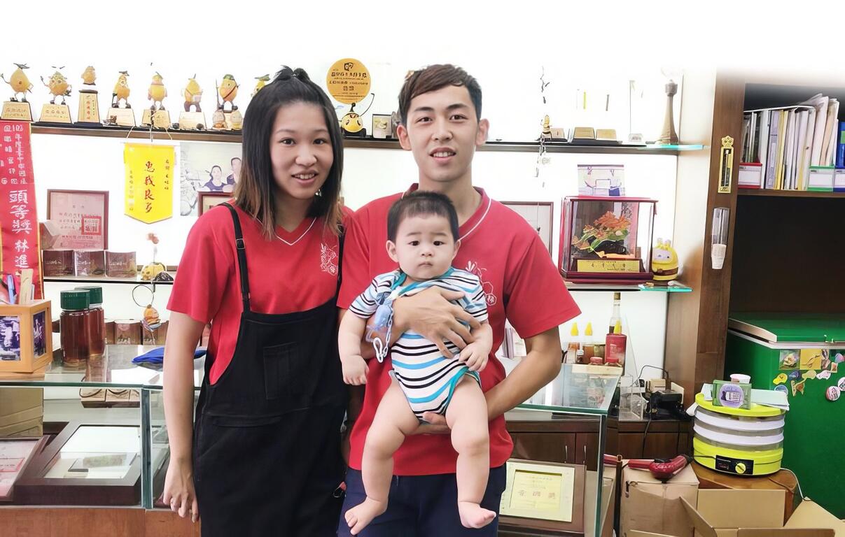 蜜蜂造就采蜂林