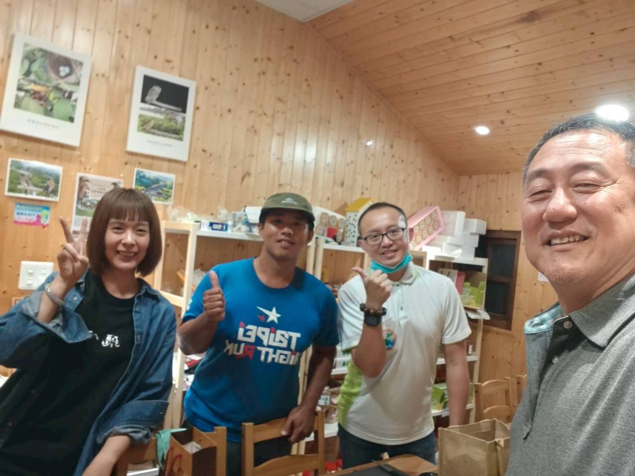 line_oa_chat_260506_122944_group_0